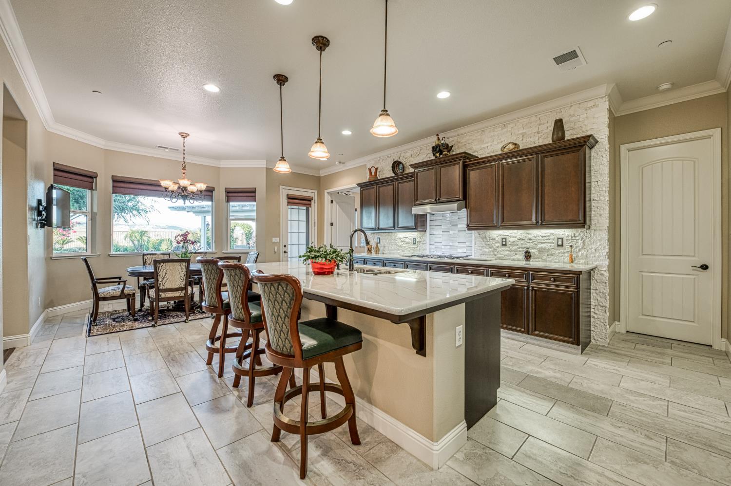 18993 Via Bella Vita, Friant, CA 93626
