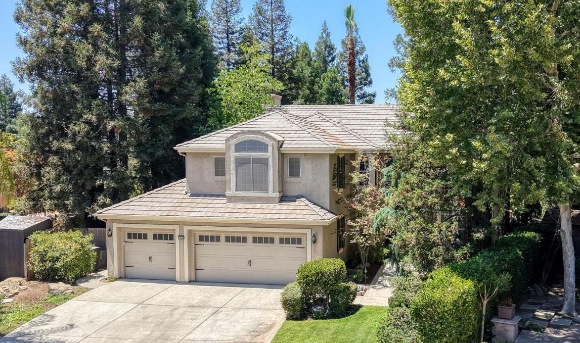 10340 N Sinclair, Fresno, CA 93720