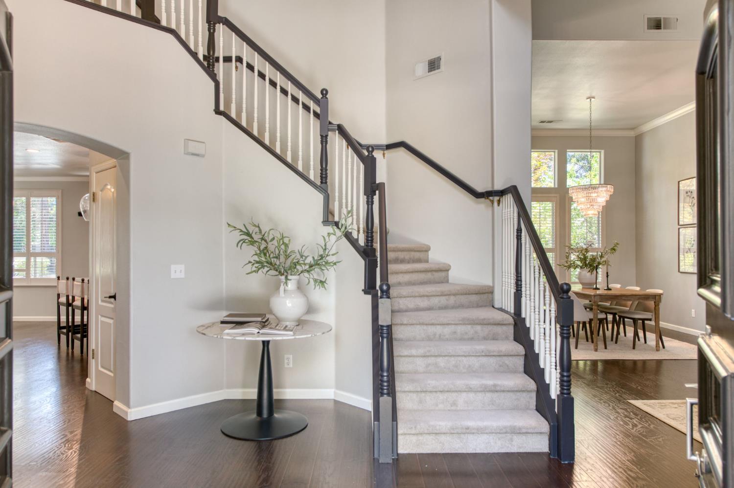 10340 N Sinclair, Fresno, CA 93720