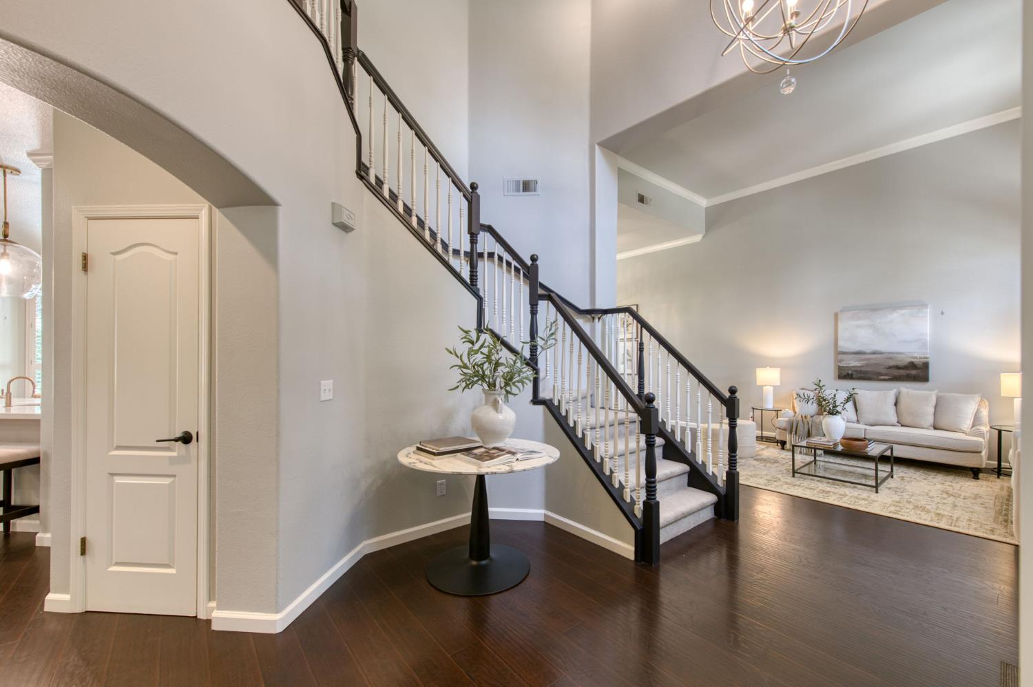 10340 N Sinclair, Fresno, CA 93720