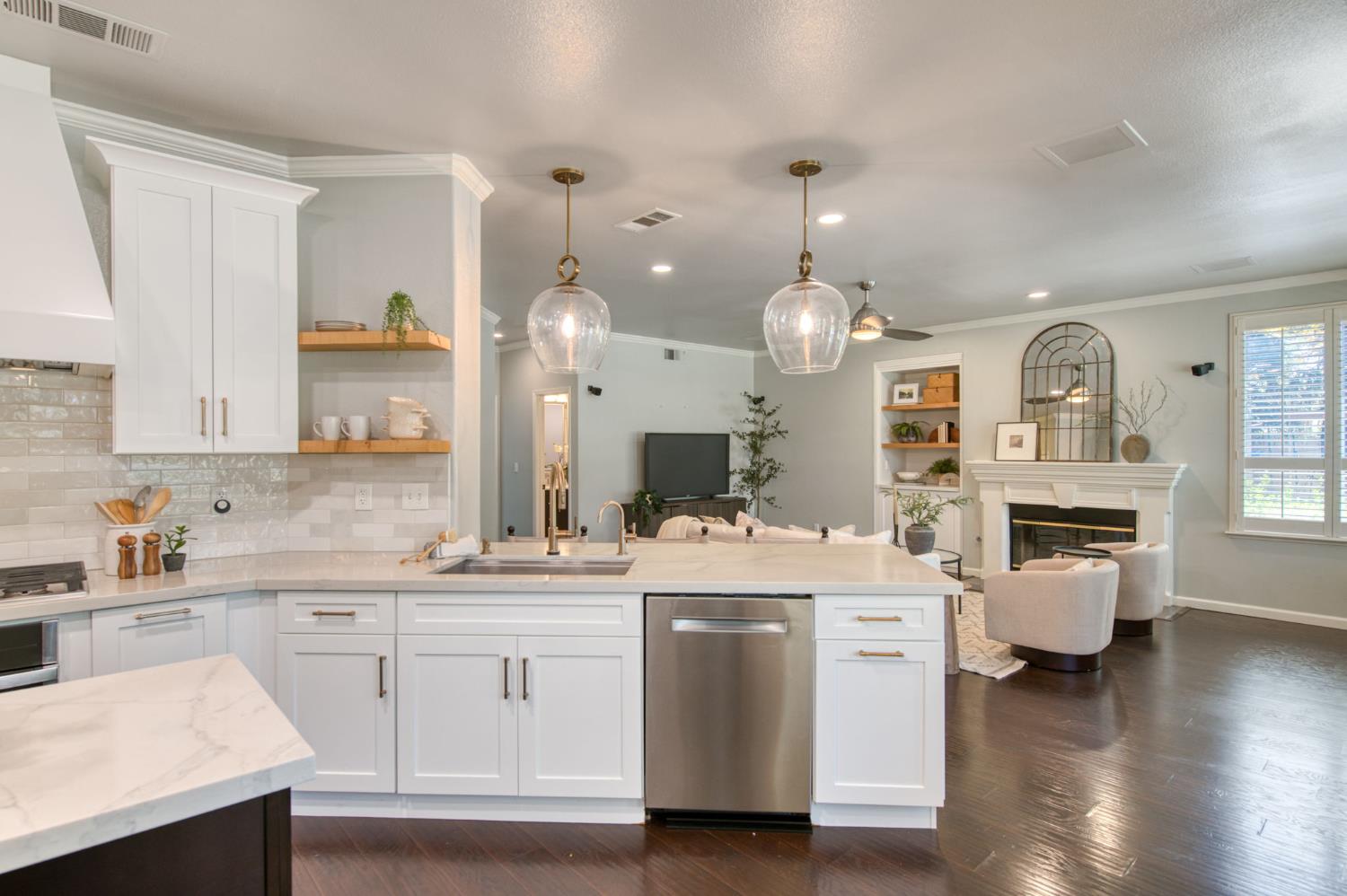 10340 N Sinclair, Fresno, CA 93720
