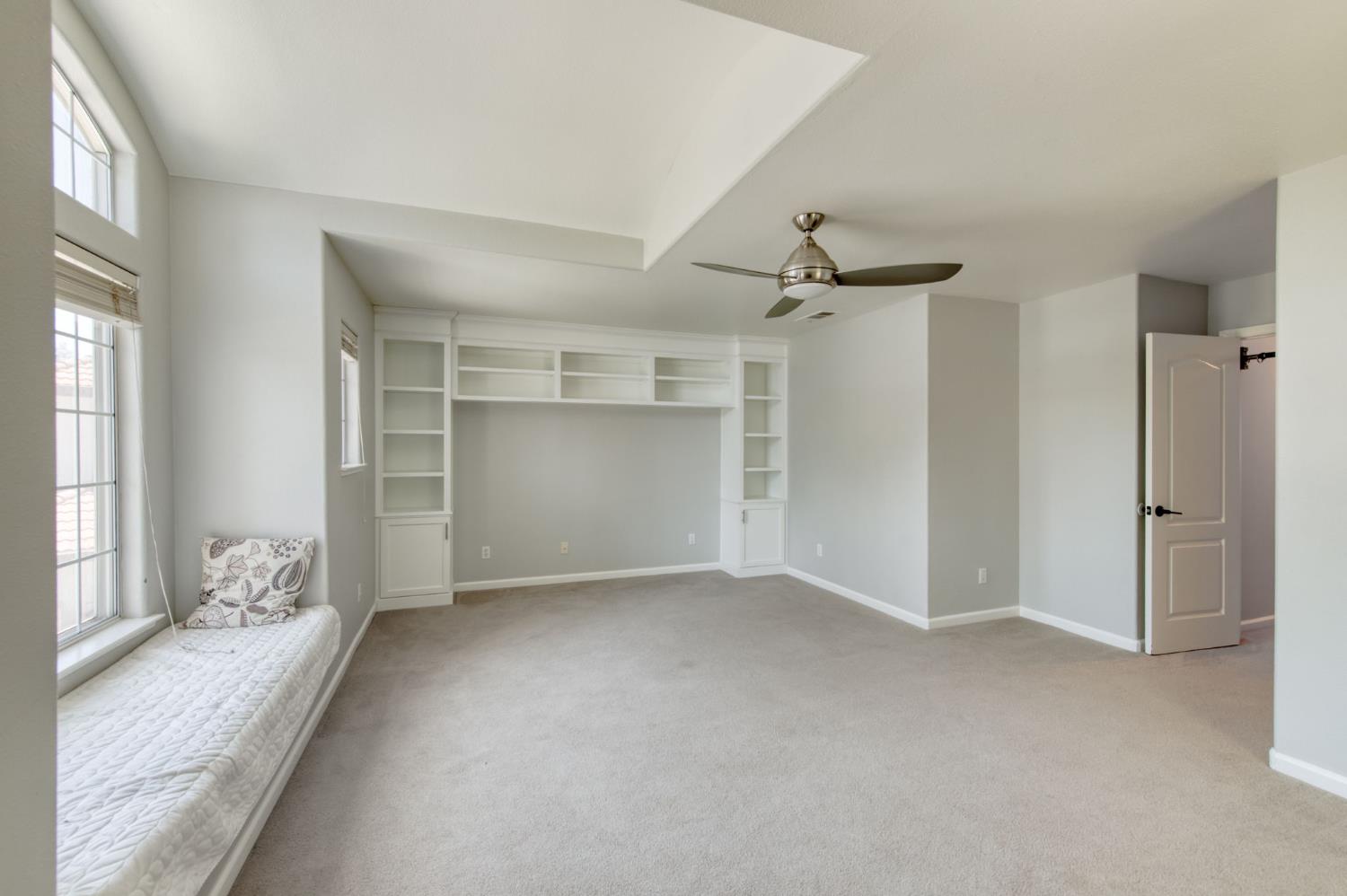 10340 N Sinclair, Fresno, CA 93720