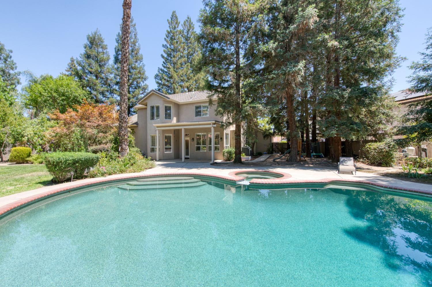 10340 N Sinclair, Fresno, CA 93720