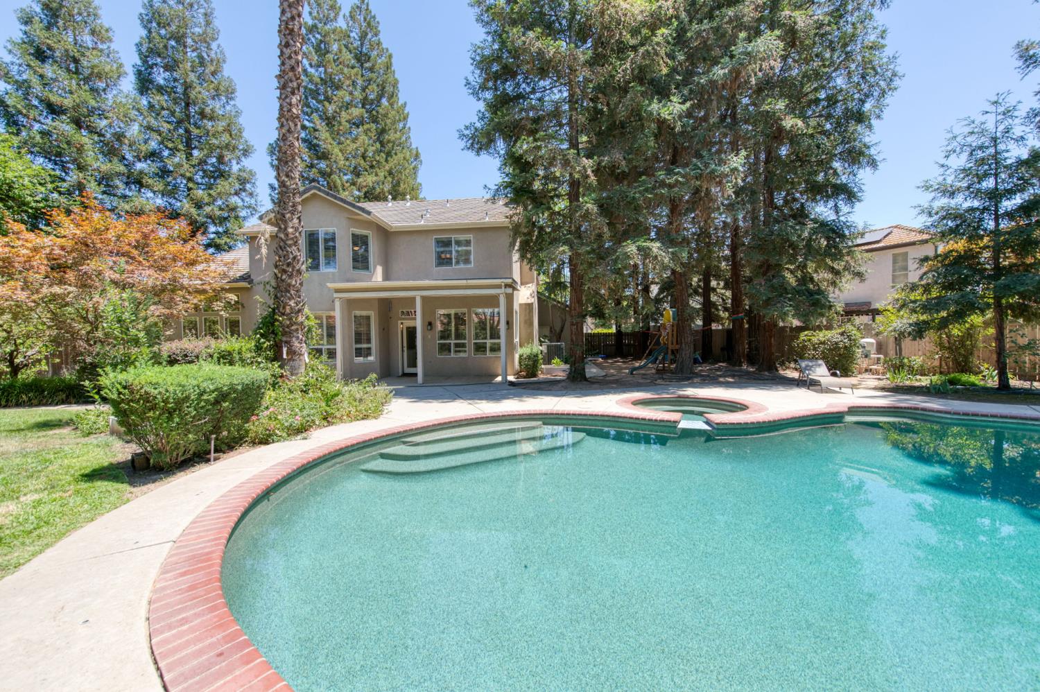 10340 N Sinclair, Fresno, CA 93720