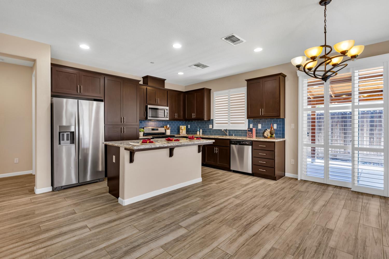 2580 Stone Creek Dr, Atwater, CA 95301