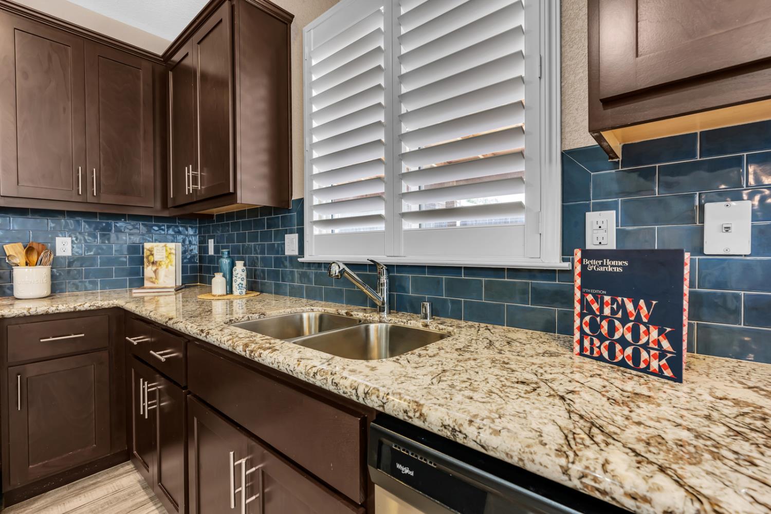 2580 Stone Creek Dr, Atwater, CA 95301