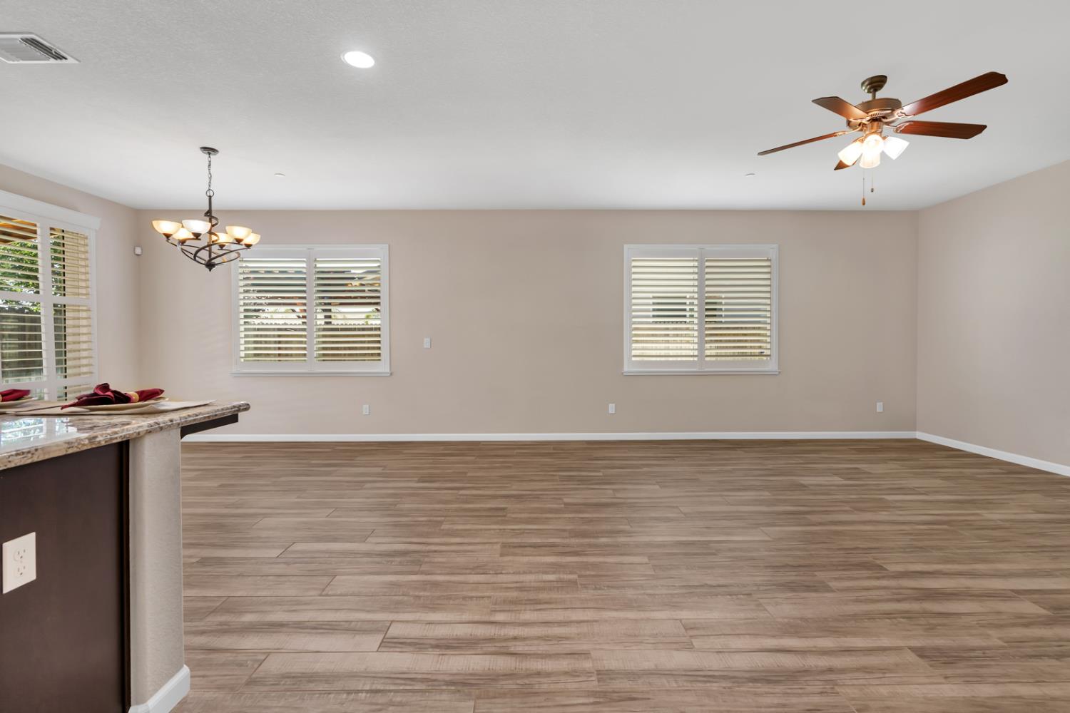 2580 Stone Creek Dr, Atwater, CA 95301