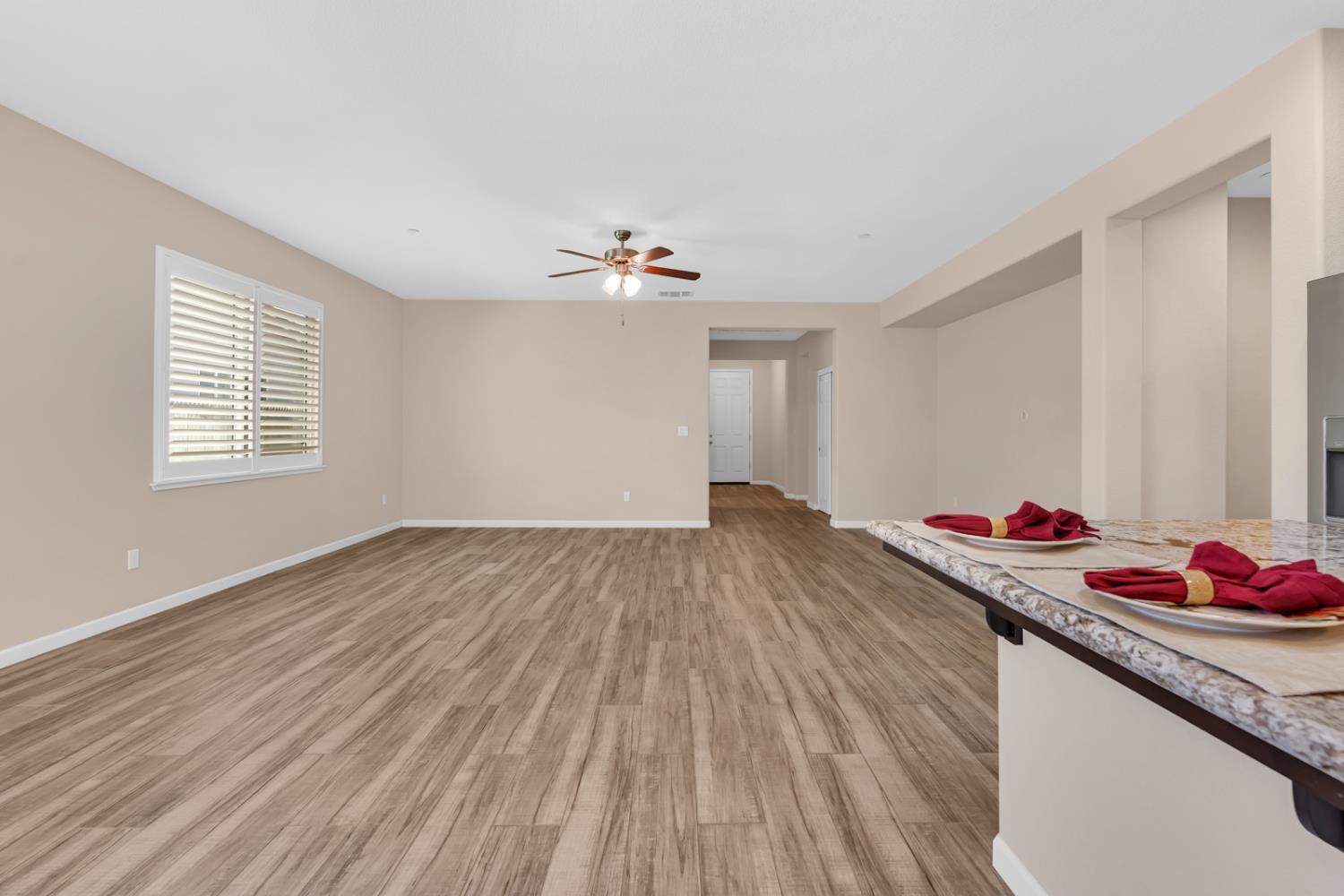 2580 Stone Creek Dr, Atwater, CA 95301