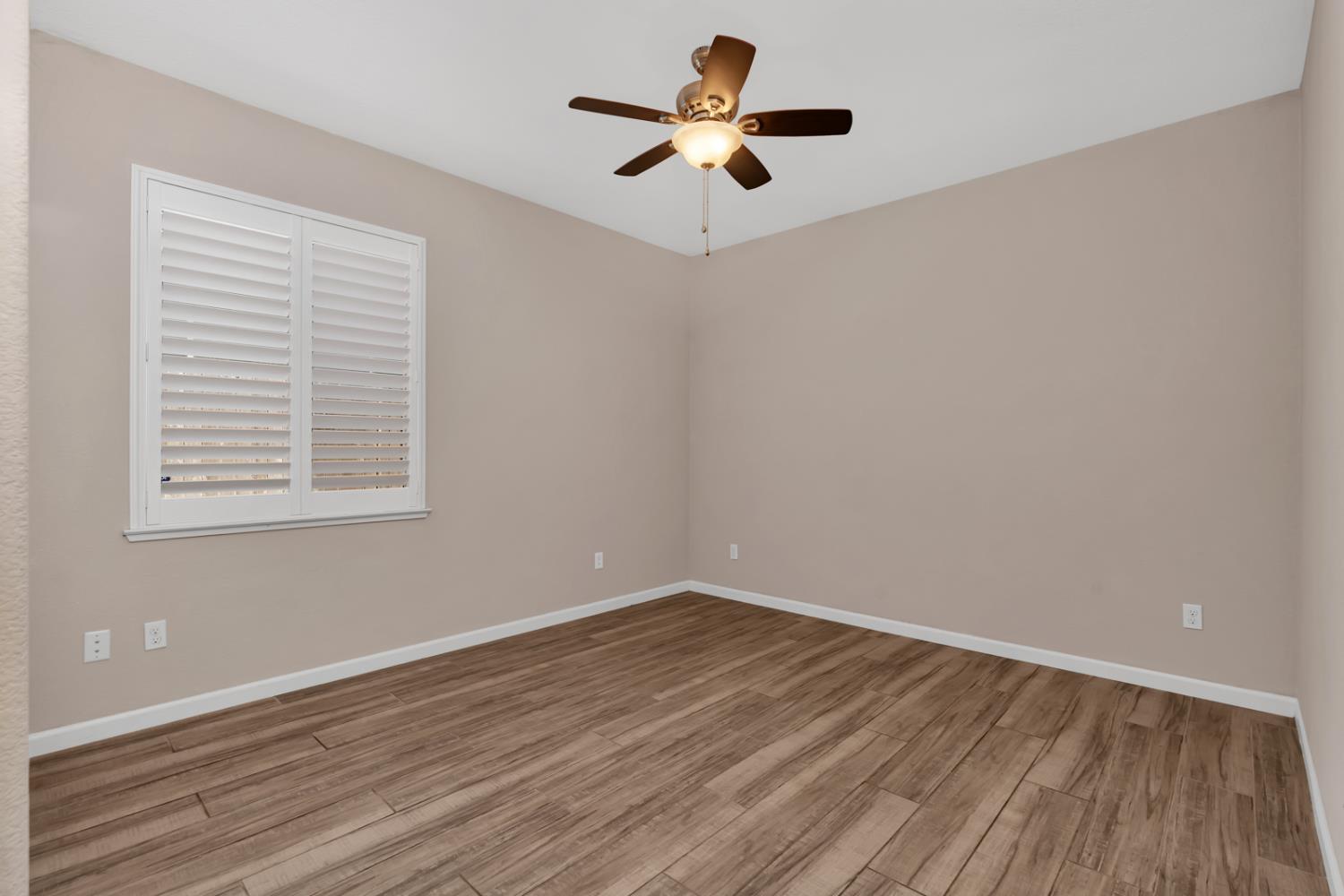 2580 Stone Creek Dr, Atwater, CA 95301