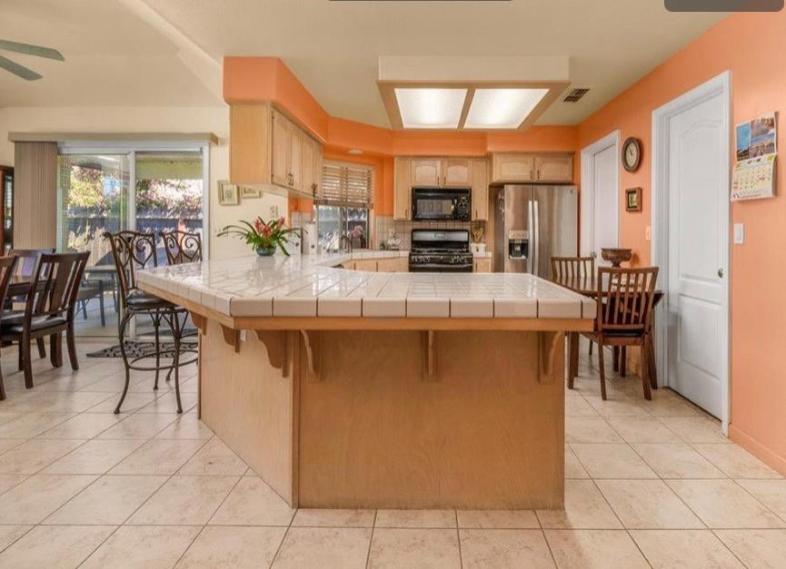6305 N Marty Ave, Fresno, CA 93711