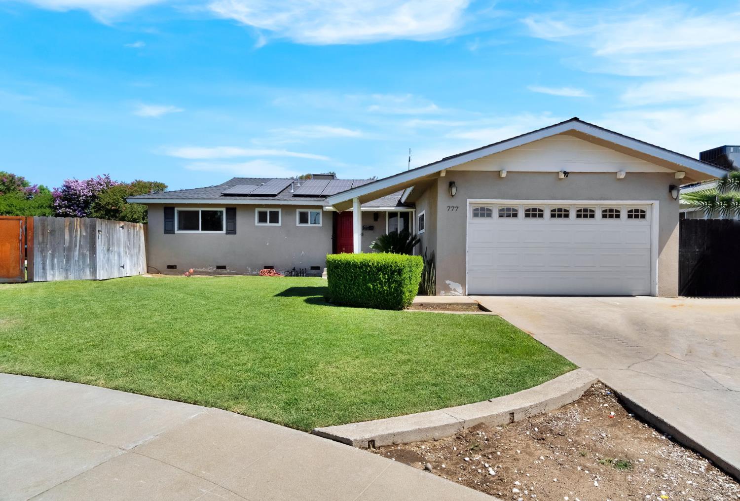 777 W Indianapolis Ave, Clovis, CA 93612