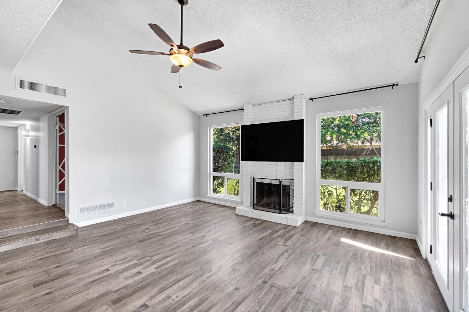 777 W Indianapolis Ave, Clovis, CA 93612