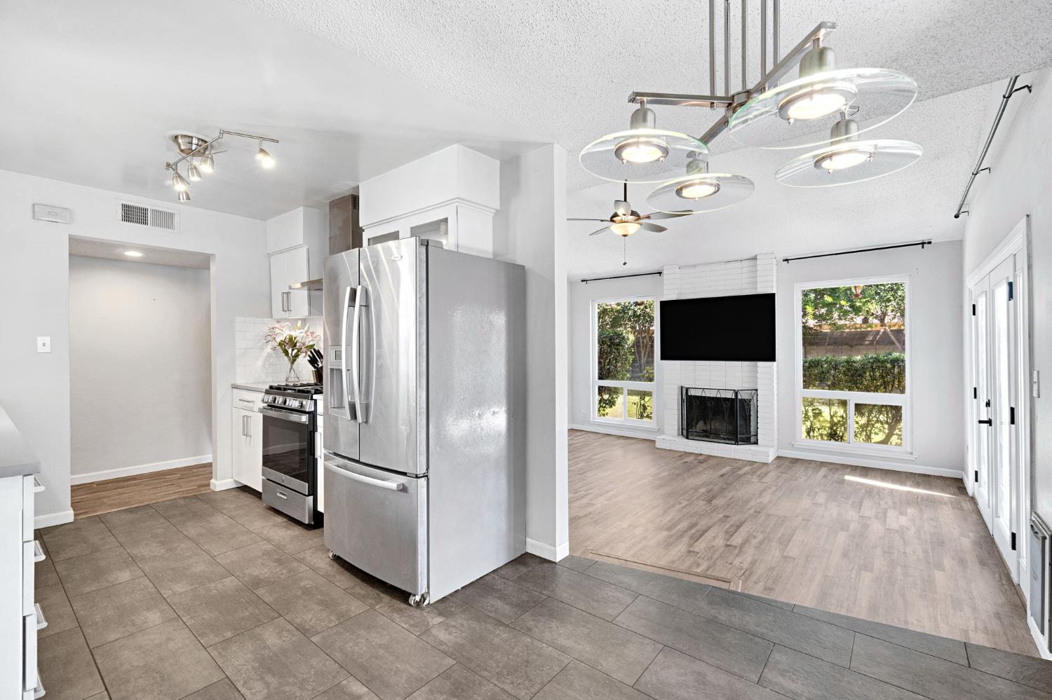777 W Indianapolis Ave, Clovis, CA 93612