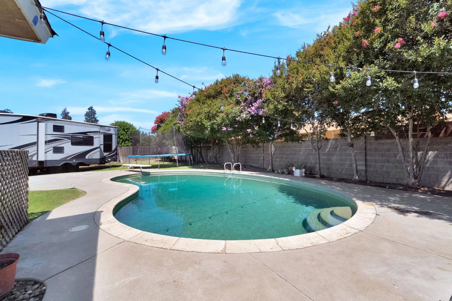 777 W Indianapolis Ave, Clovis, CA 93612