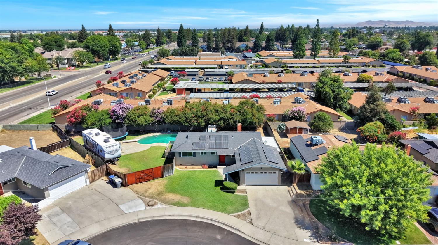 777 W Indianapolis Ave, Clovis, CA 93612