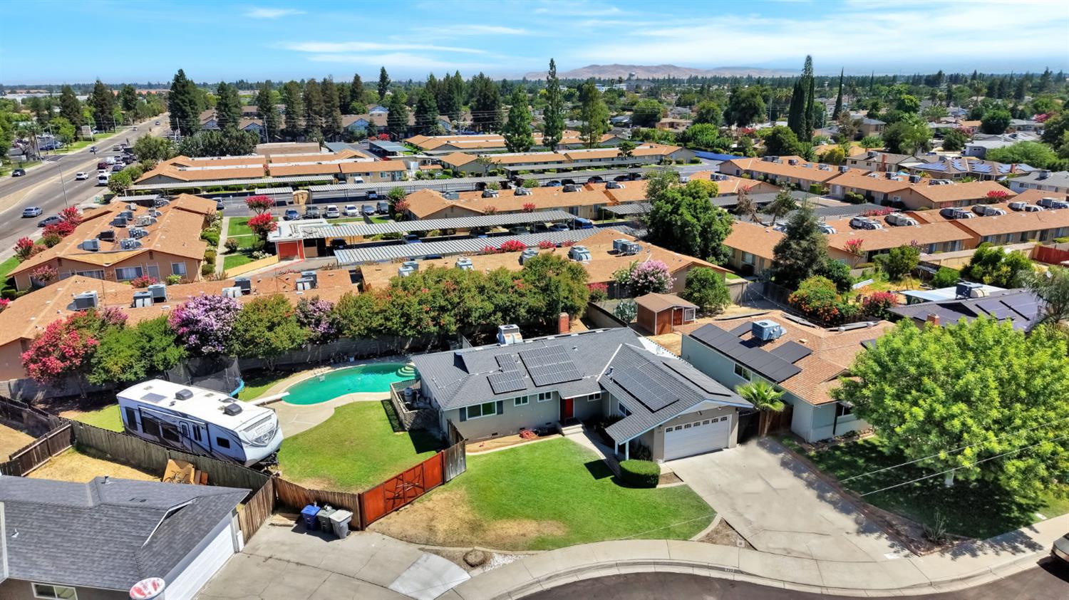 777 W Indianapolis Ave, Clovis, CA 93612