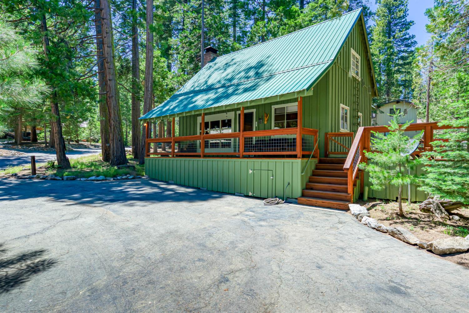 41760 Sparrow Rd, Shaver Lake, CA 93664