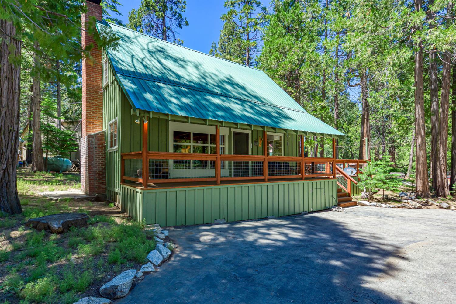 41760 Sparrow Rd, Shaver Lake, CA 93664