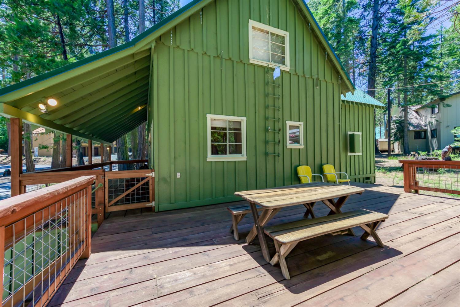 41760 Sparrow Rd, Shaver Lake, CA 93664