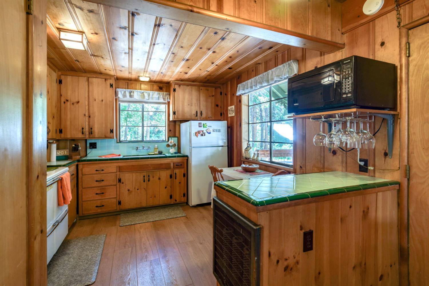41760 Sparrow Rd, Shaver Lake, CA 93664