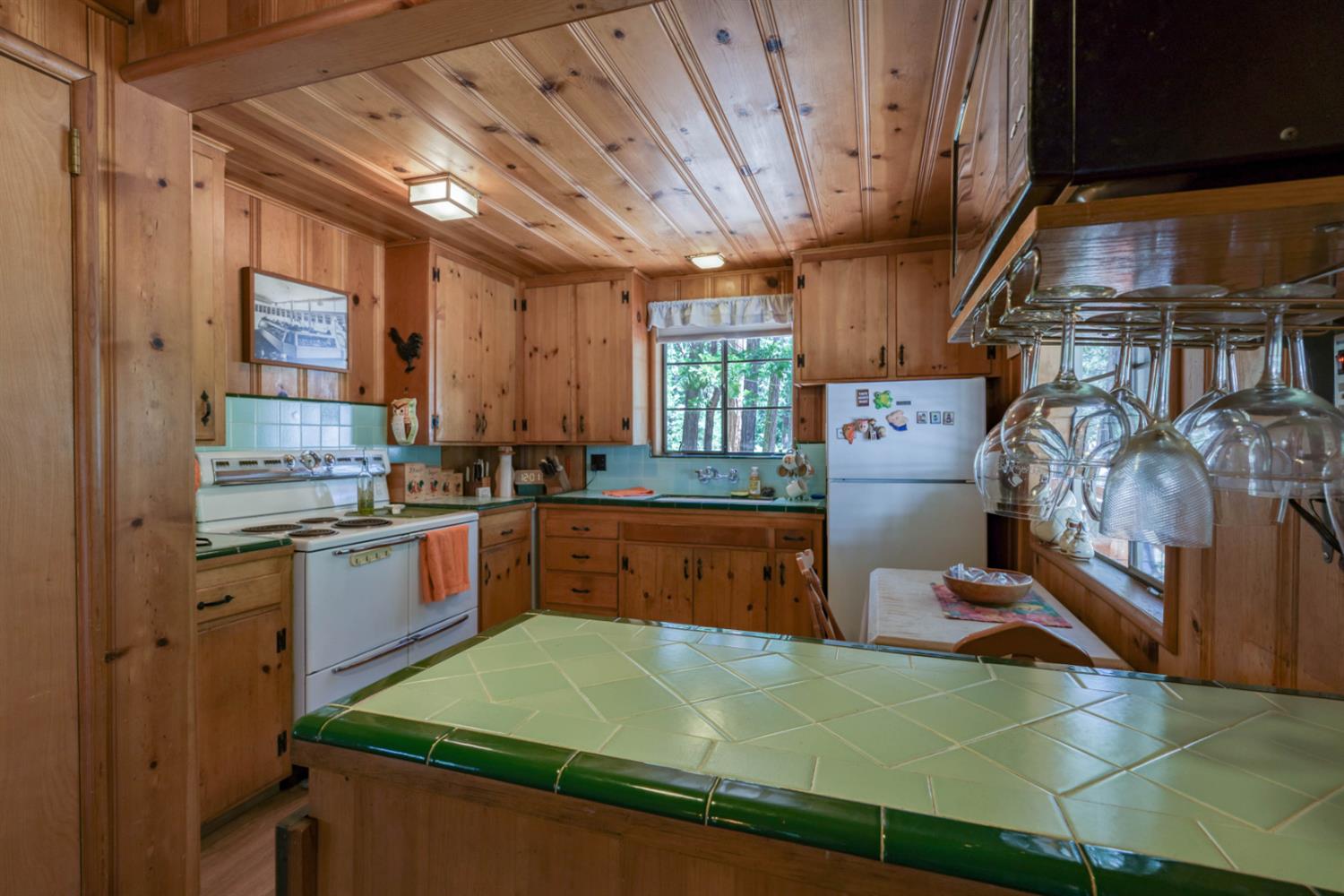 41760 Sparrow Rd, Shaver Lake, CA 93664