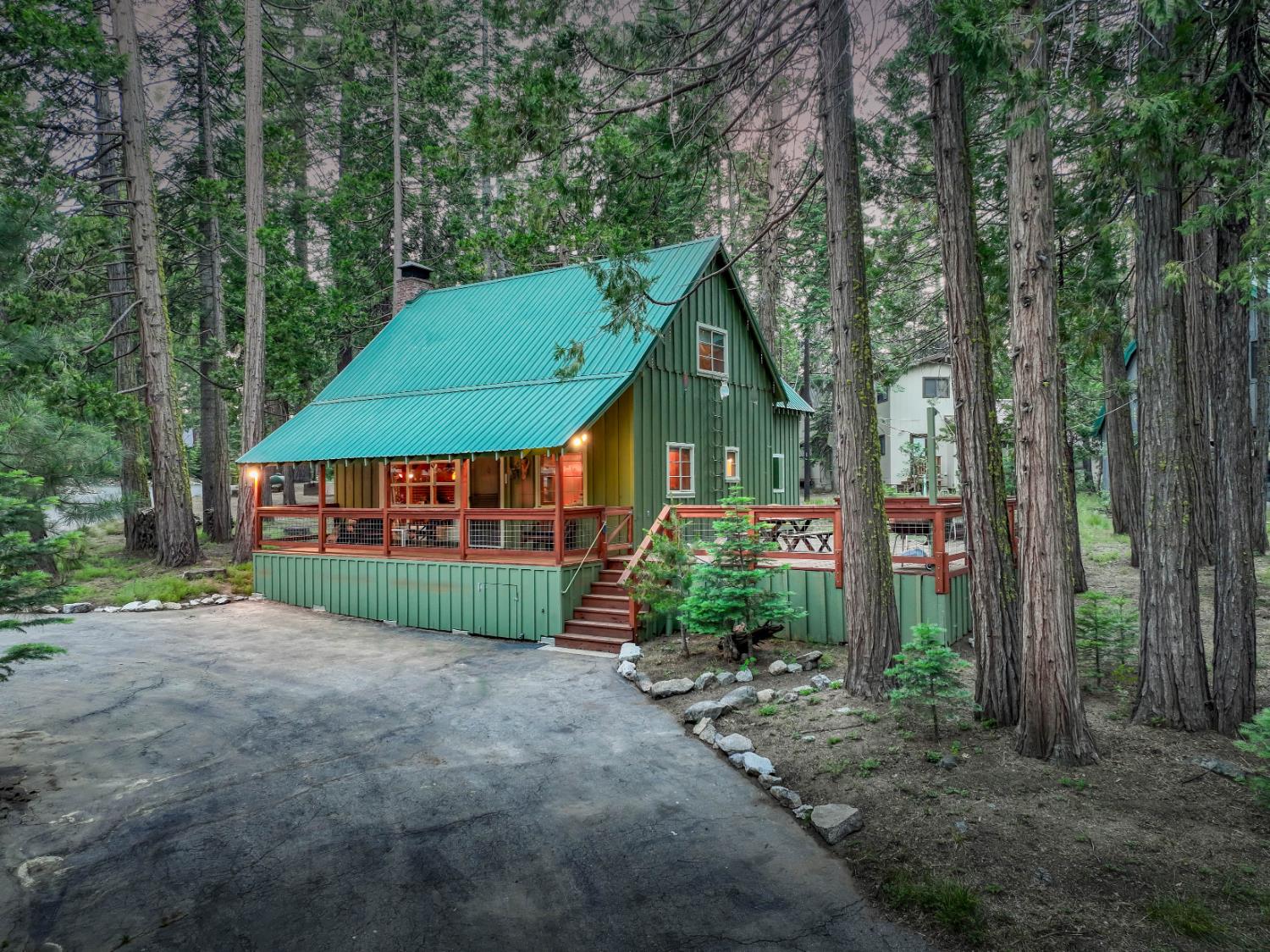 41760 Sparrow Rd, Shaver Lake, CA 93664