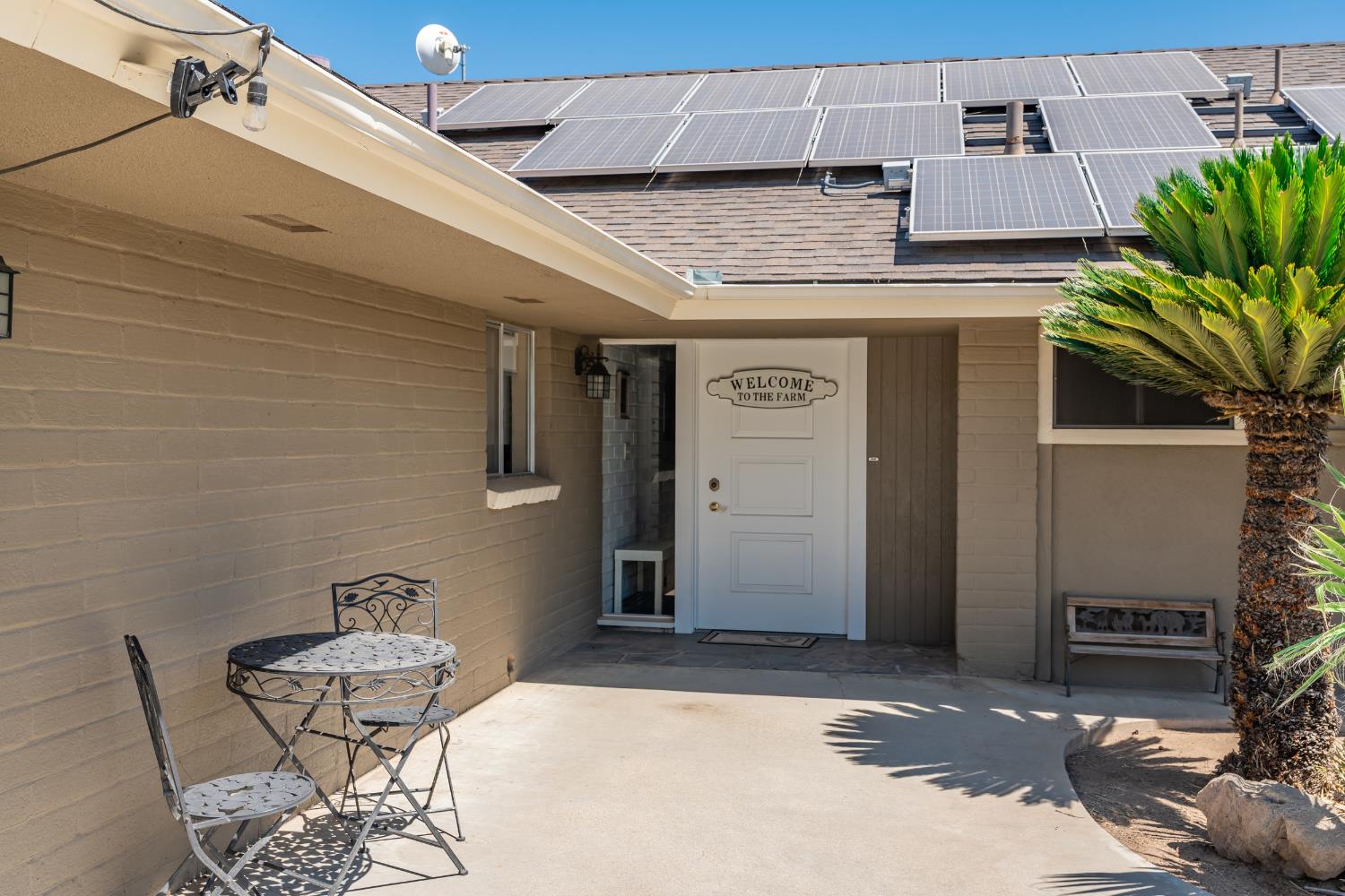 936 E Nebraska Ave, Dinuba, CA 93618
