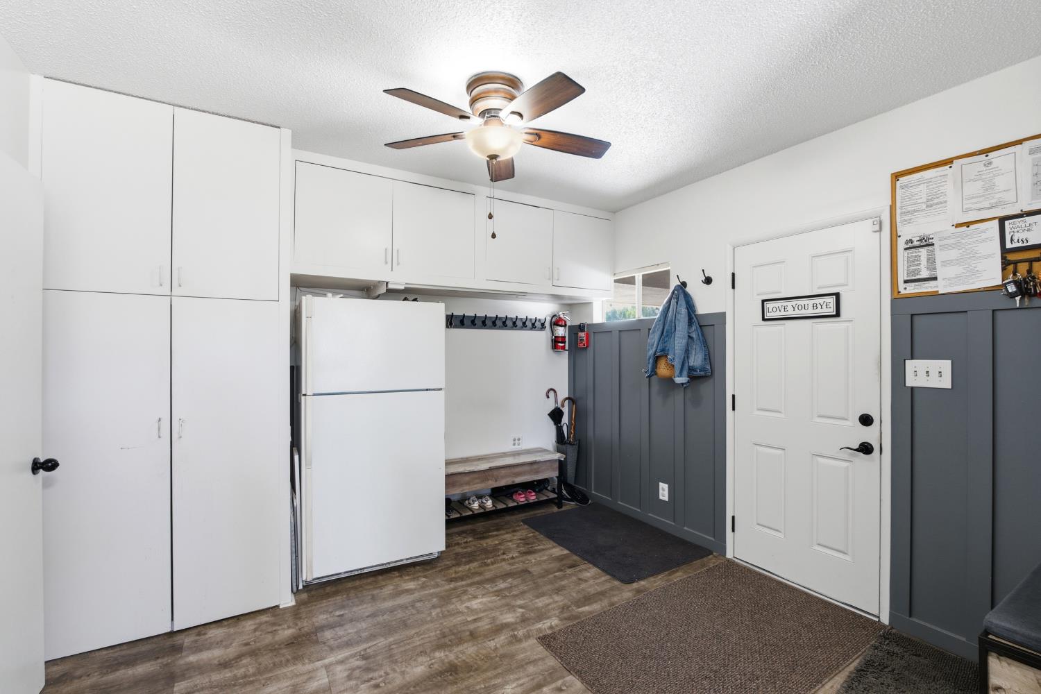 936 E Nebraska Ave, Dinuba, CA 93618