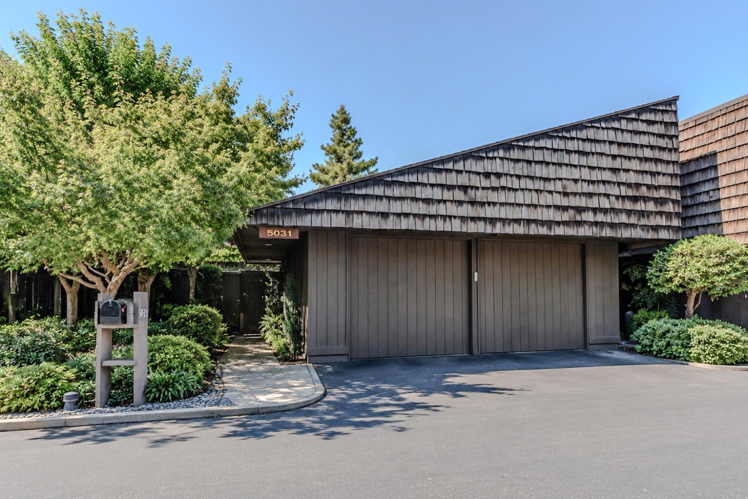 5031 N Van Ness Blvd, Fresno, CA 93711