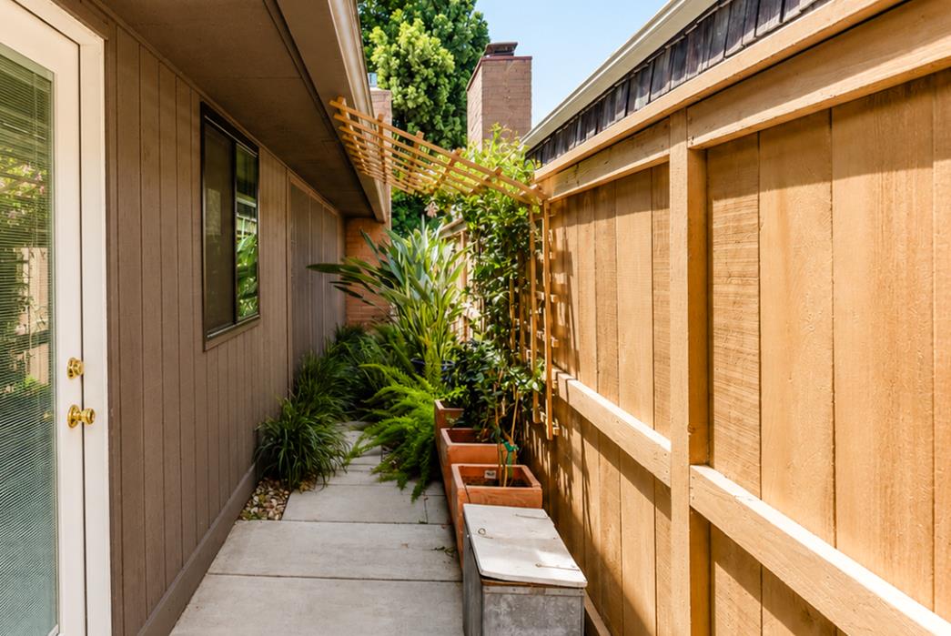 5031 N Van Ness Blvd, Fresno, CA 93711