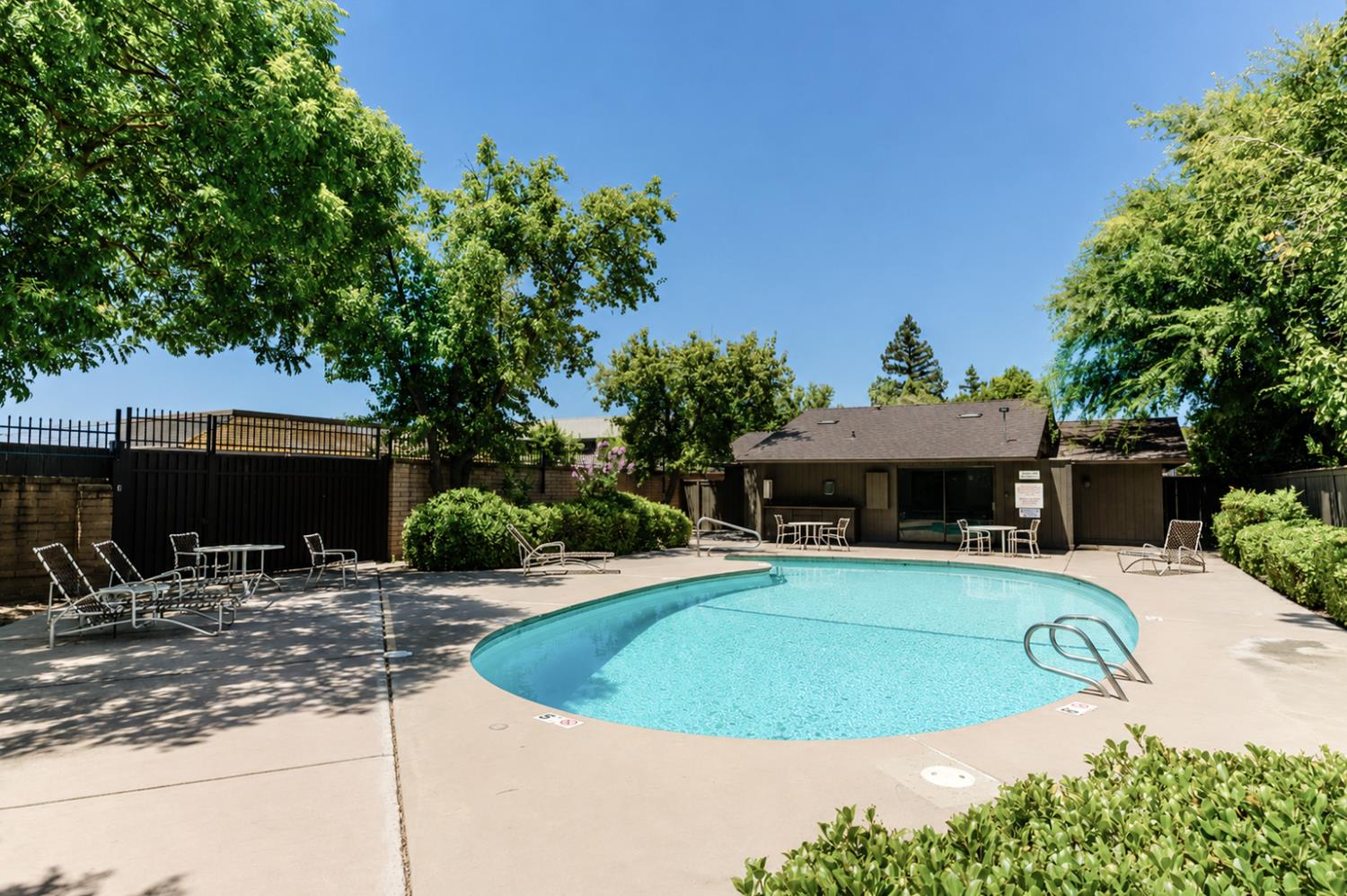 5031 N Van Ness Blvd, Fresno, CA 93711