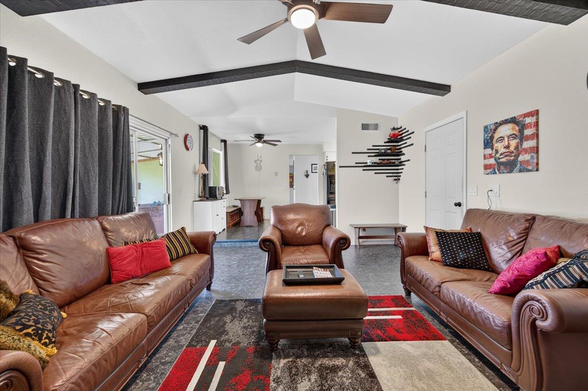 1726 Fairmont Ave, Clovis, CA 93611