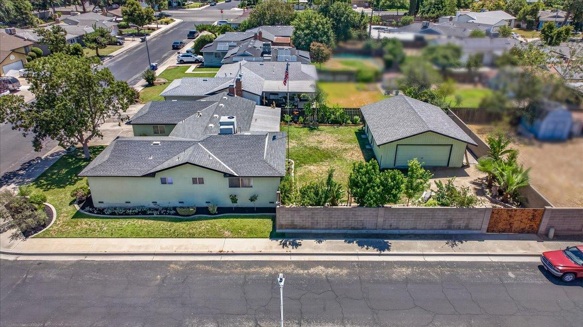 1726 Fairmont Ave, Clovis, CA 93611