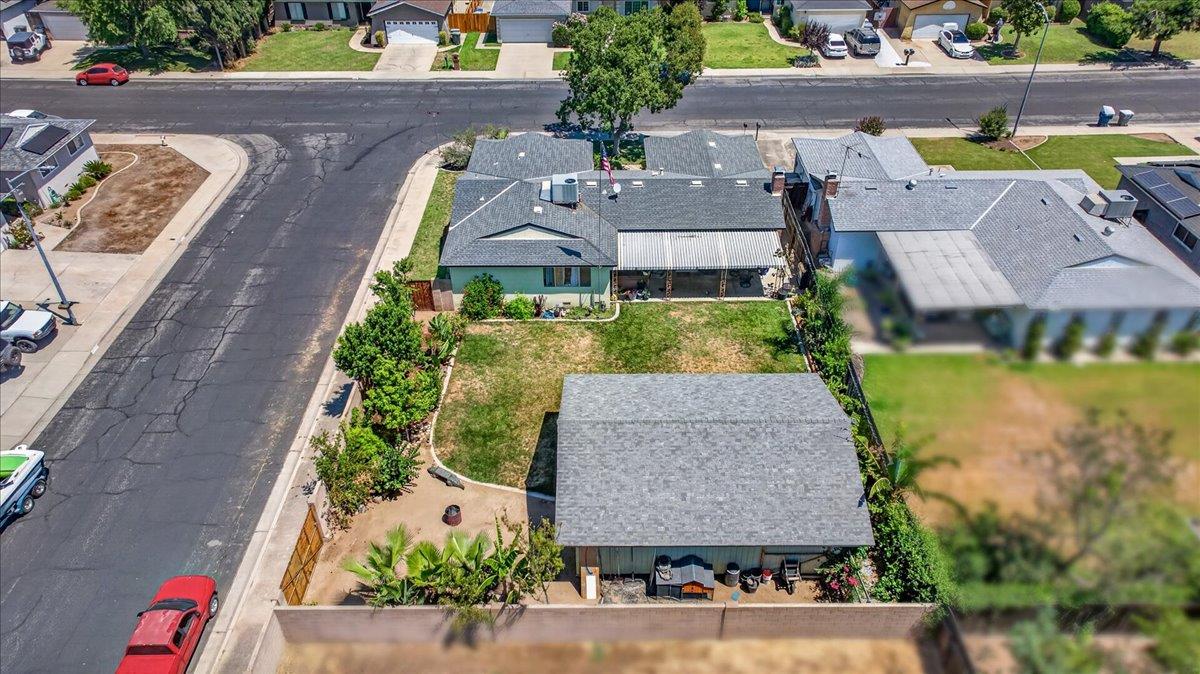 1726 Fairmont Ave, Clovis, CA 93611
