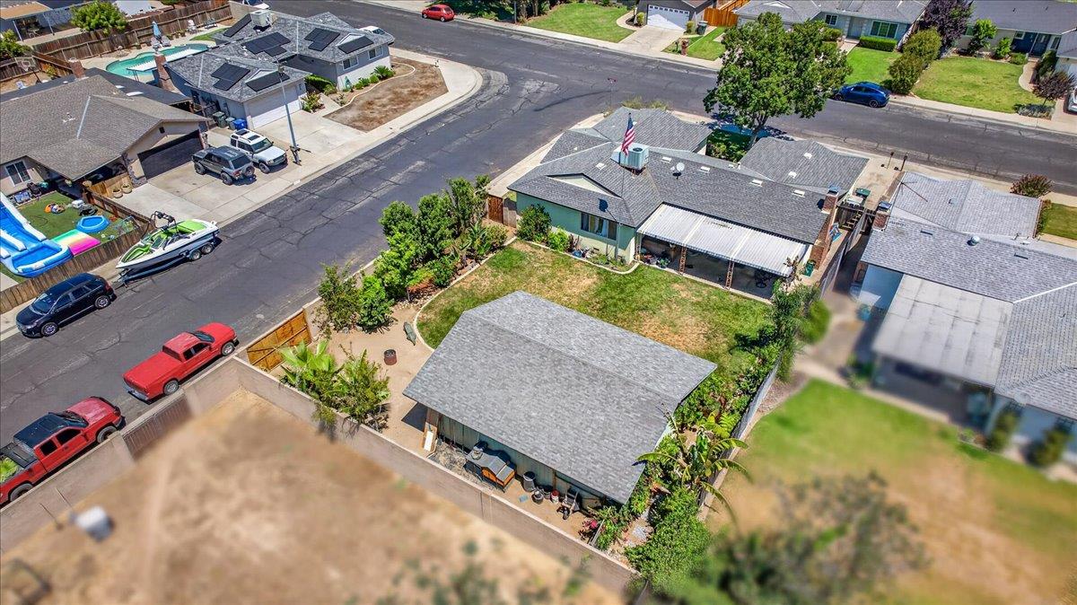 1726 Fairmont Ave, Clovis, CA 93611