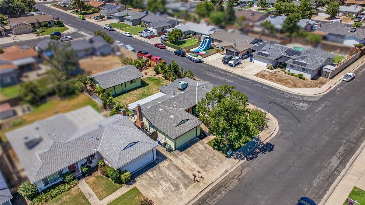 1726 Fairmont Ave, Clovis, CA 93611
