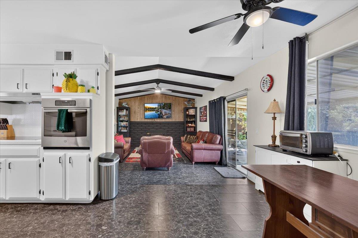 1726 Fairmont Ave, Clovis, CA 93611