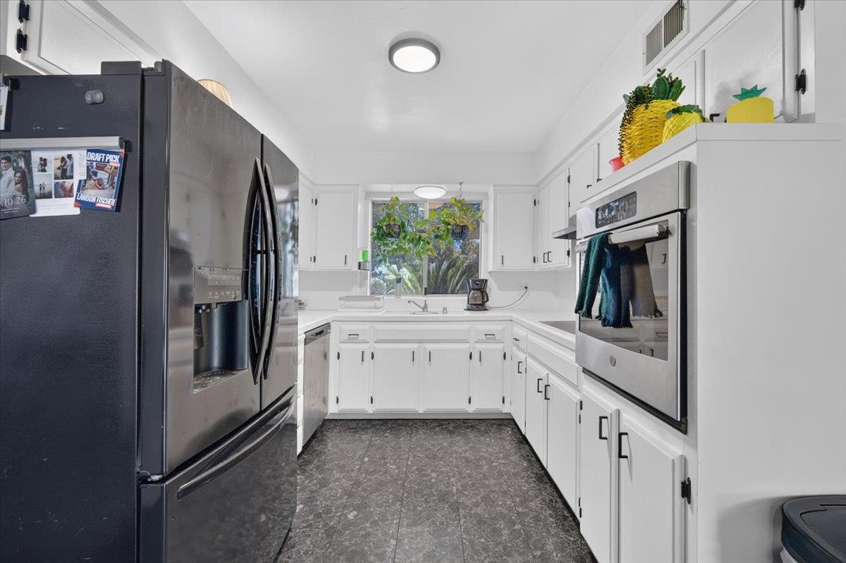 1726 Fairmont Ave, Clovis, CA 93611