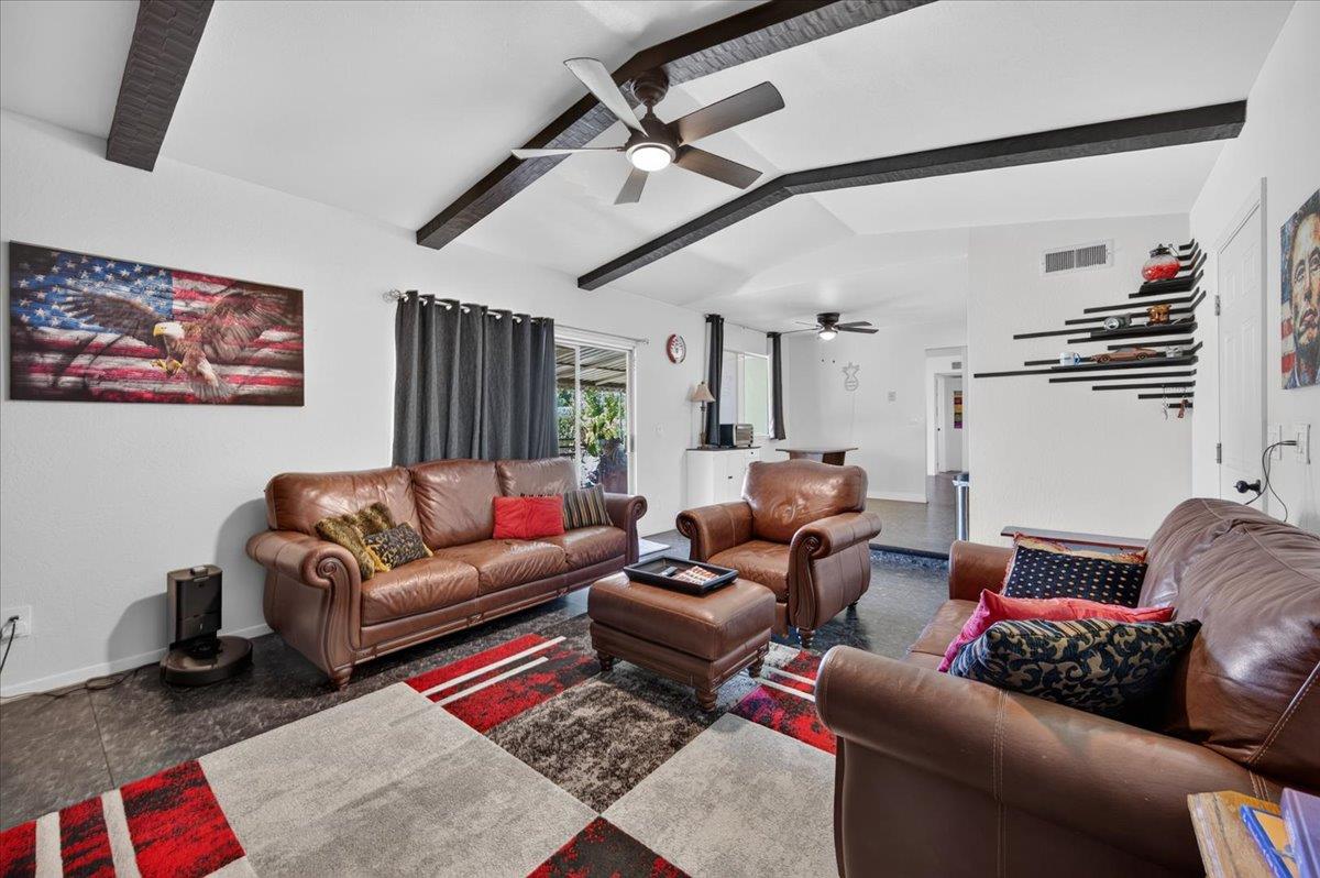 1726 Fairmont Ave, Clovis, CA 93611