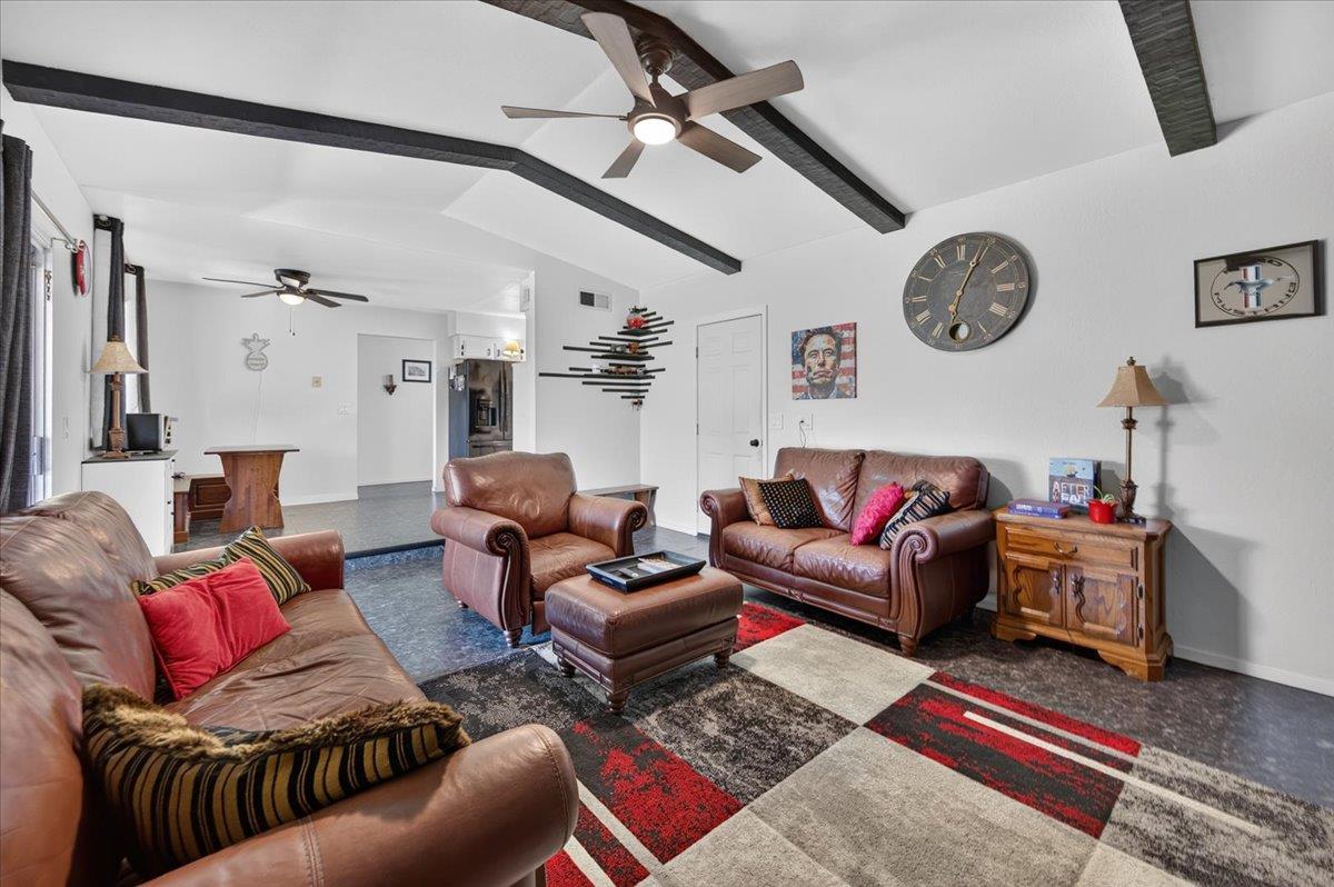 1726 Fairmont Ave, Clovis, CA 93611