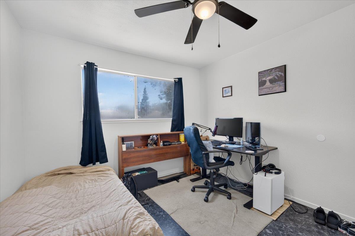 1726 Fairmont Ave, Clovis, CA 93611