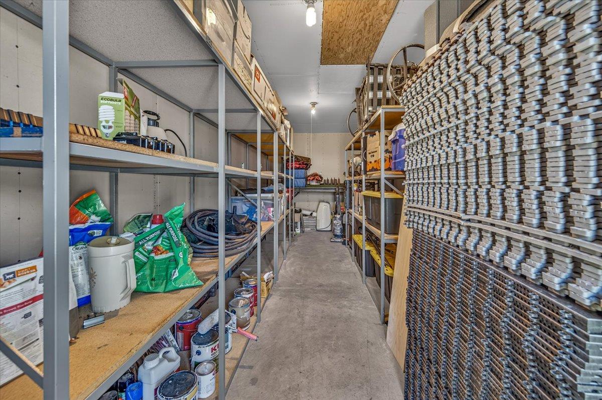1726 Fairmont Ave, Clovis, CA 93611
