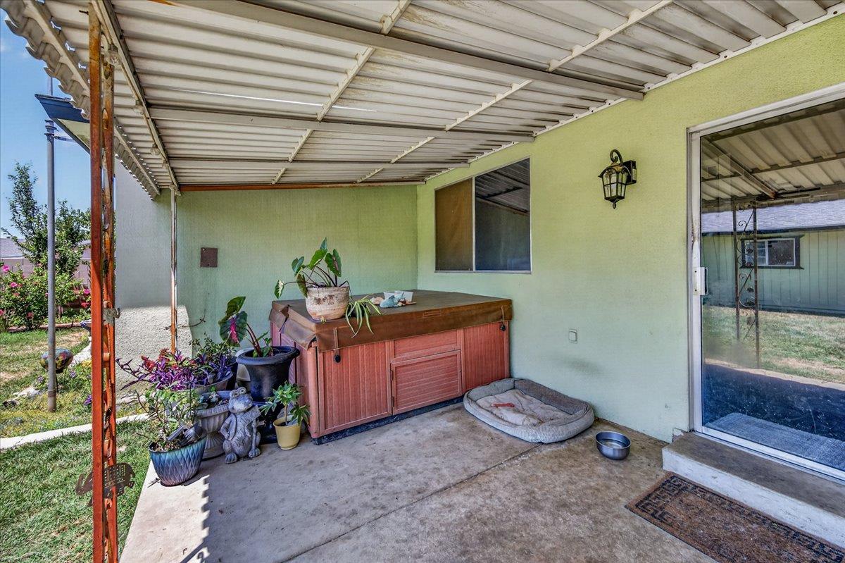 1726 Fairmont Ave, Clovis, CA 93611