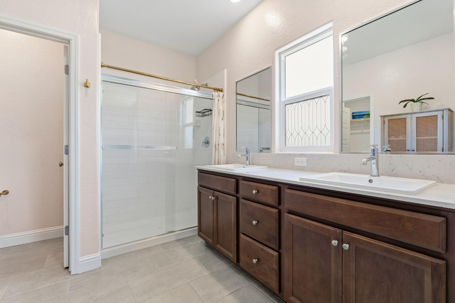 6366 E Ramona, Fresno, CA 93727