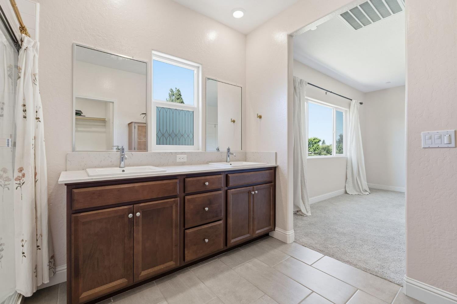 6366 E Ramona, Fresno, CA 93727