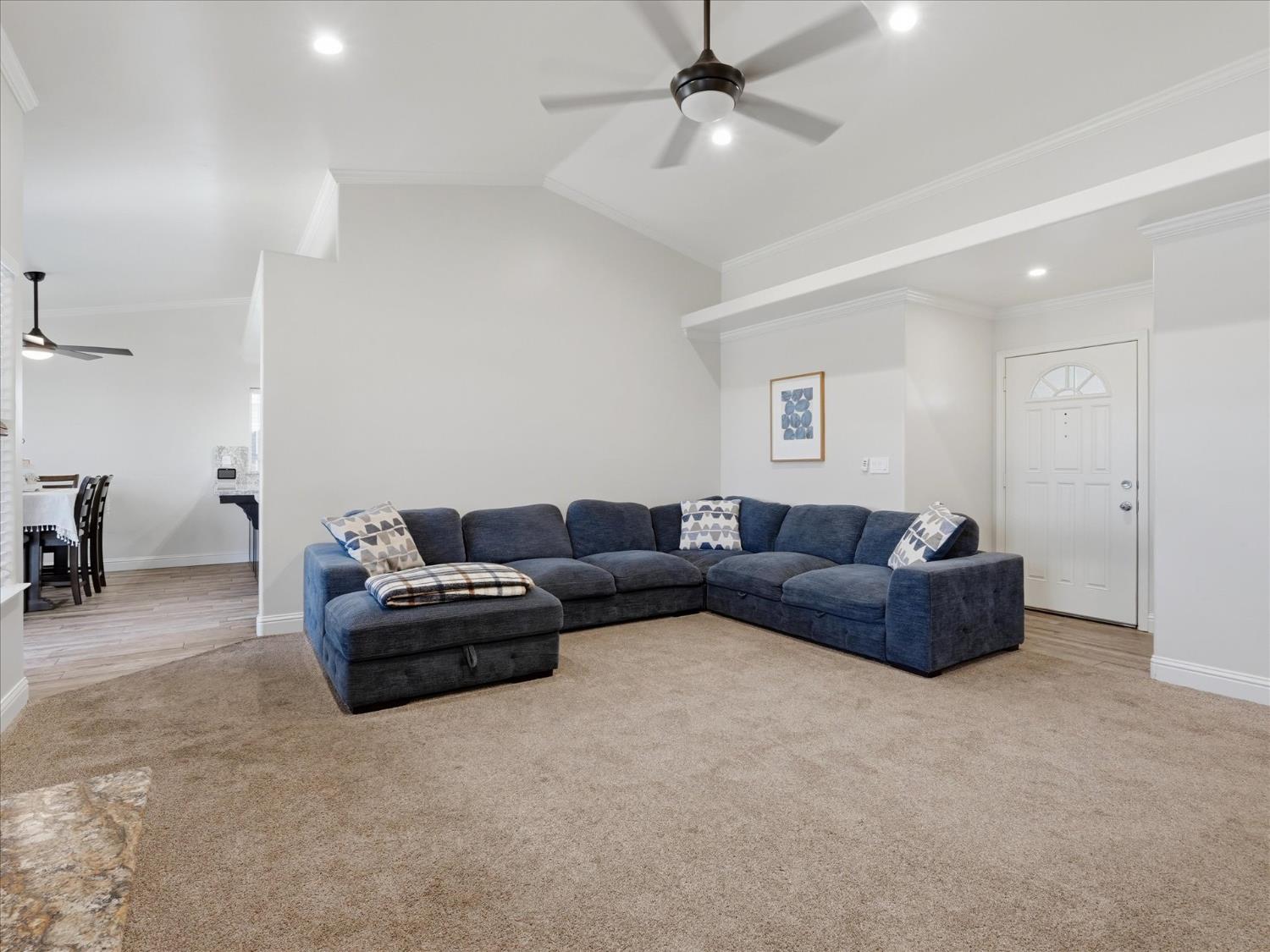 5373 W Dayton Ave, Fresno, CA 93722