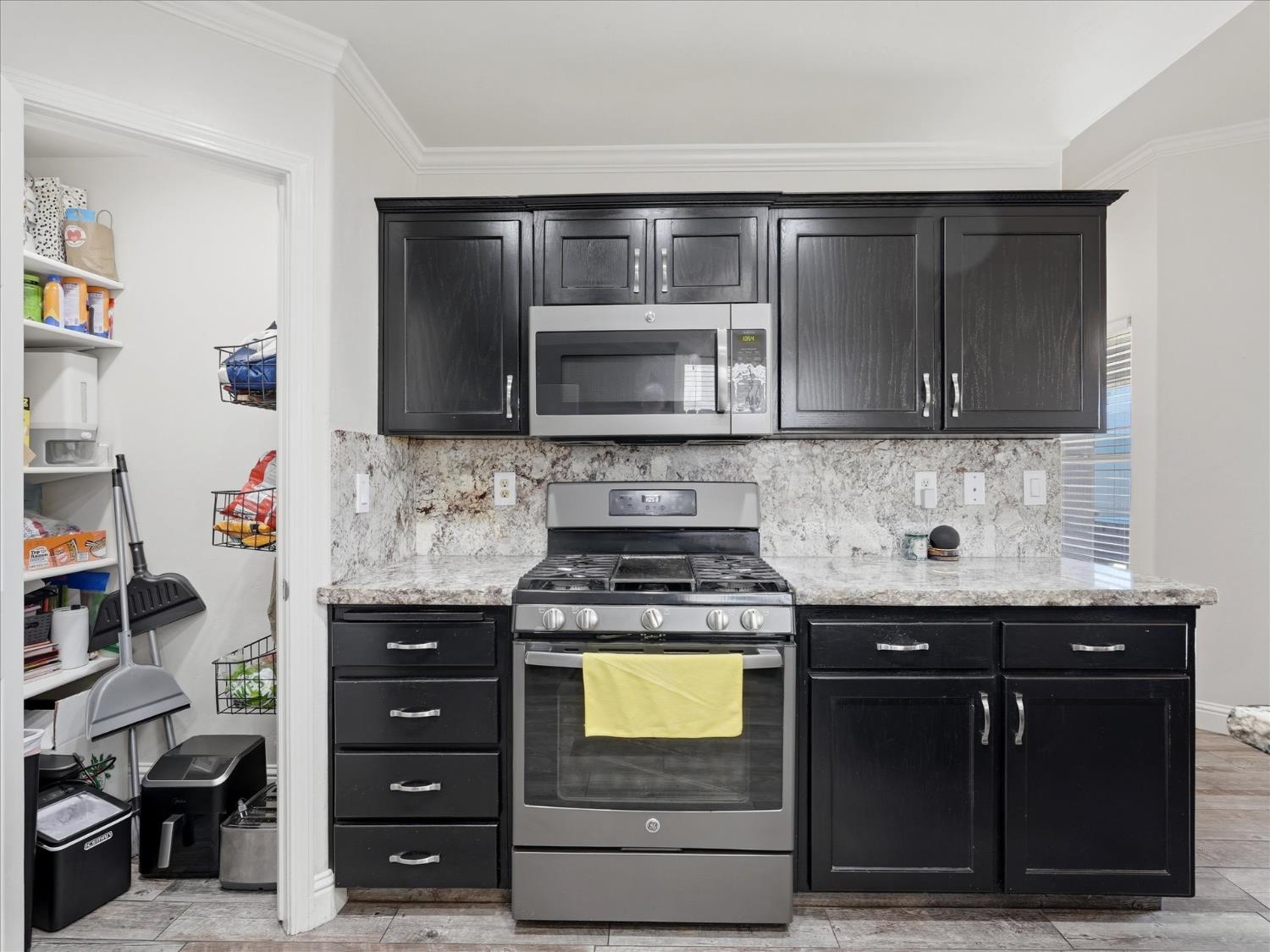 5373 W Dayton Ave, Fresno, CA 93722