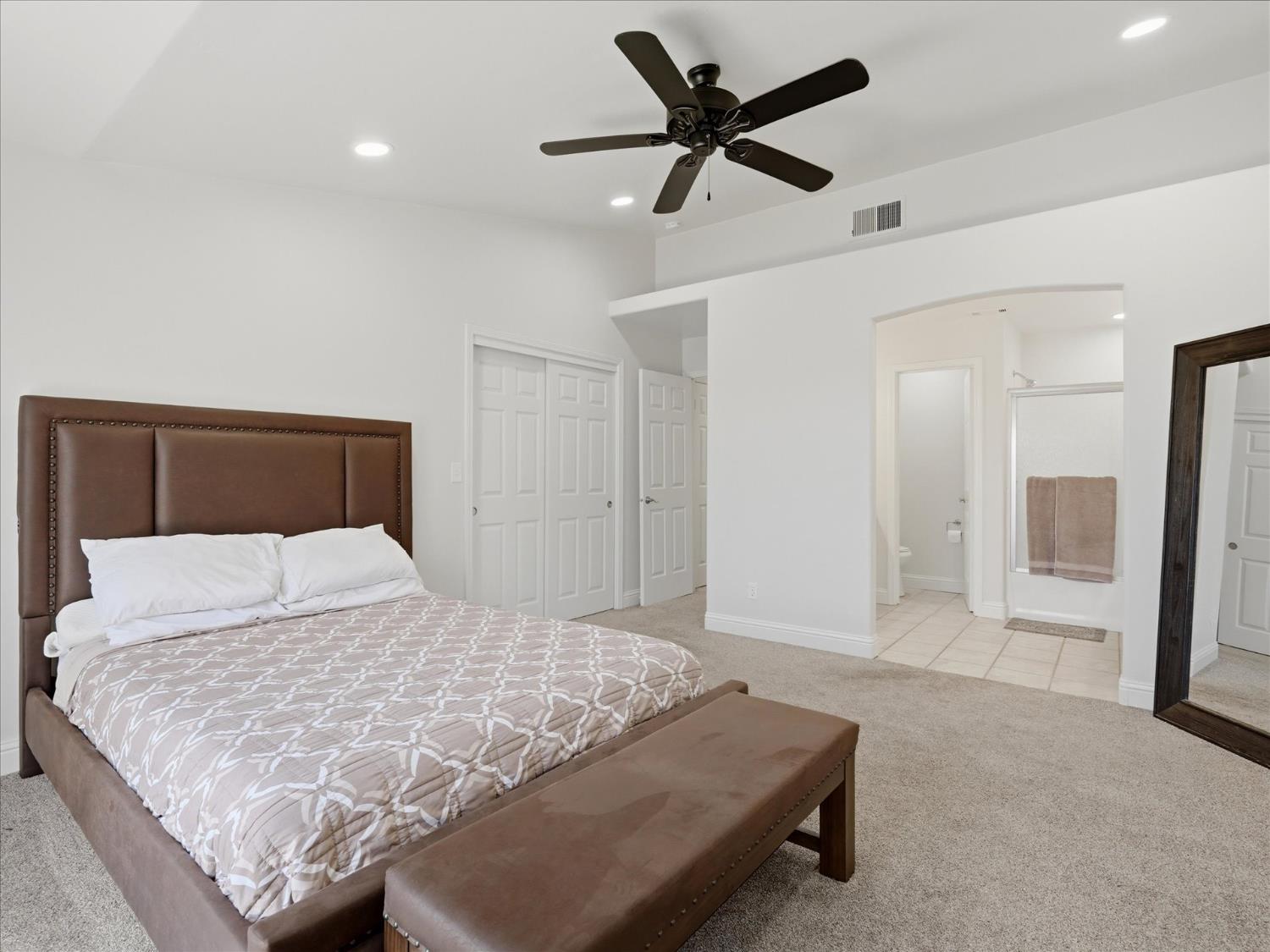 5373 W Dayton Ave, Fresno, CA 93722