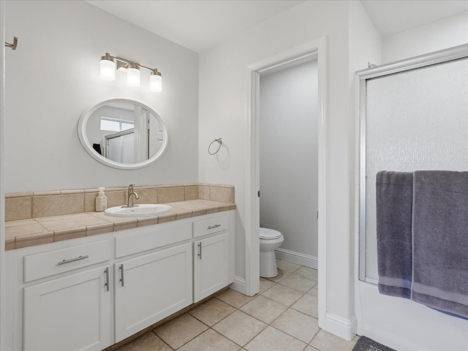 5373 W Dayton Ave, Fresno, CA 93722