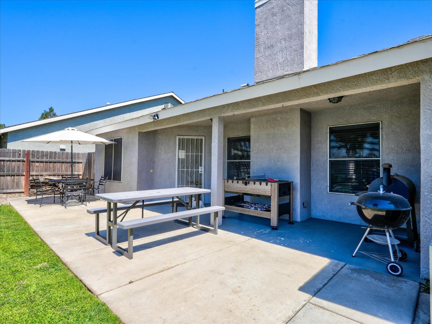5373 W Dayton Ave, Fresno, CA 93722